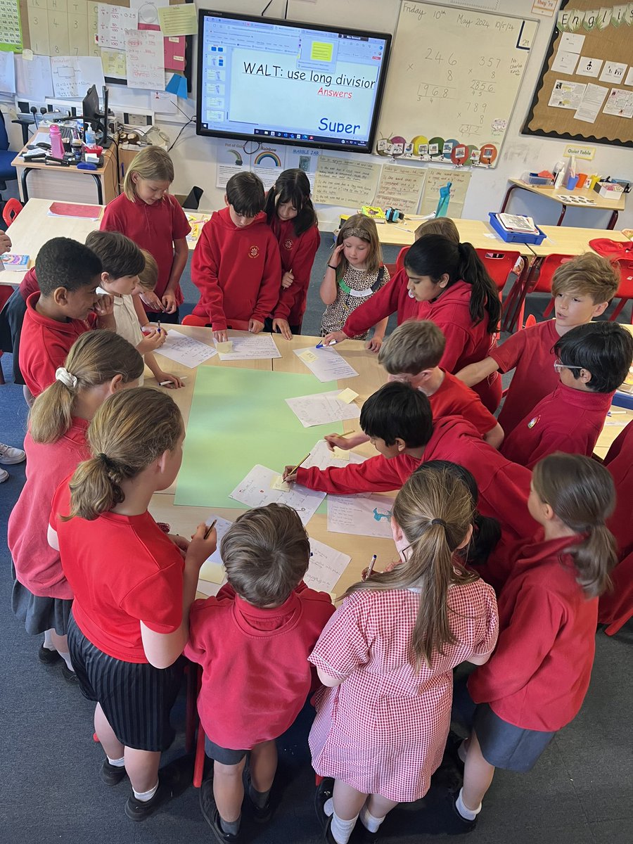 ecoyorkemead's tweet image. Eco Council meeting in action. We’ve been working on our Eco Code. Keep your eyes out for the results. #ecocode #ecoschools #yorkemead