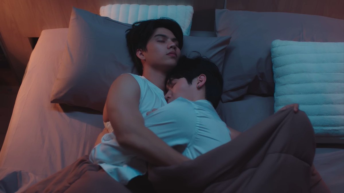 The way Rak is cuddling as close as physically possible to Mut oh I'm so unwell 

#LoveSeaTheSeries #ต้องรักมหาสมุทร