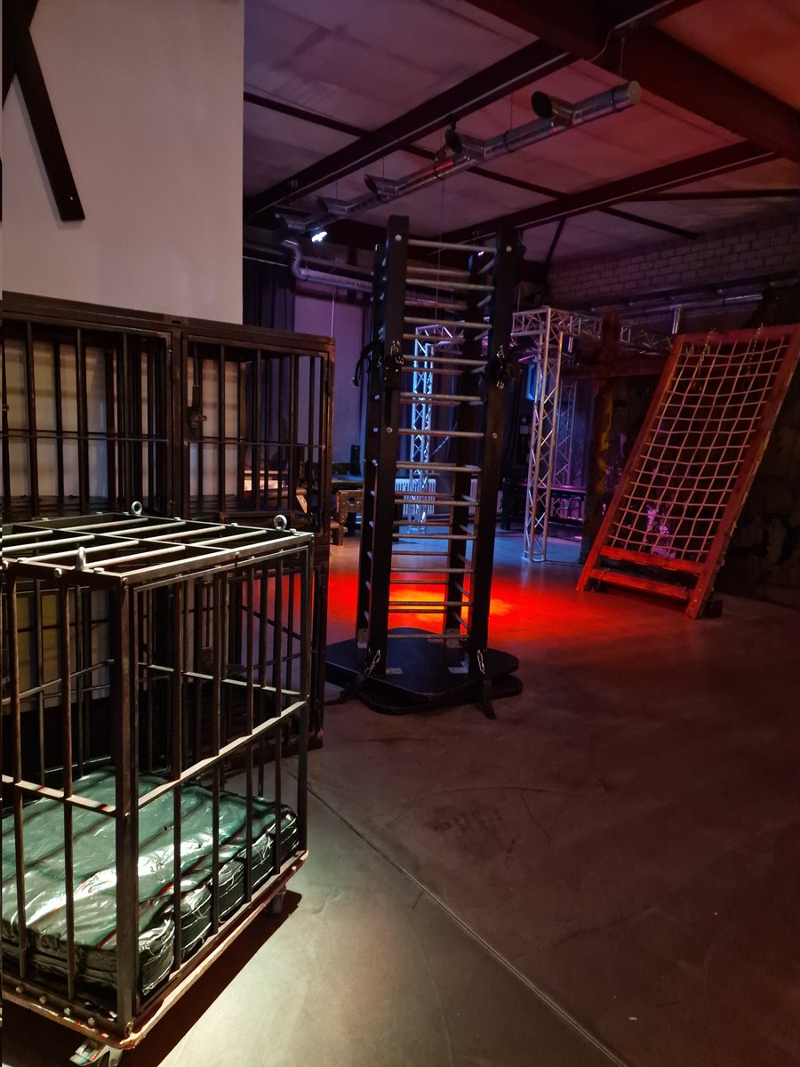 Ever wondered what you're missing out on at Qriginal #Quälgeist ⛓️