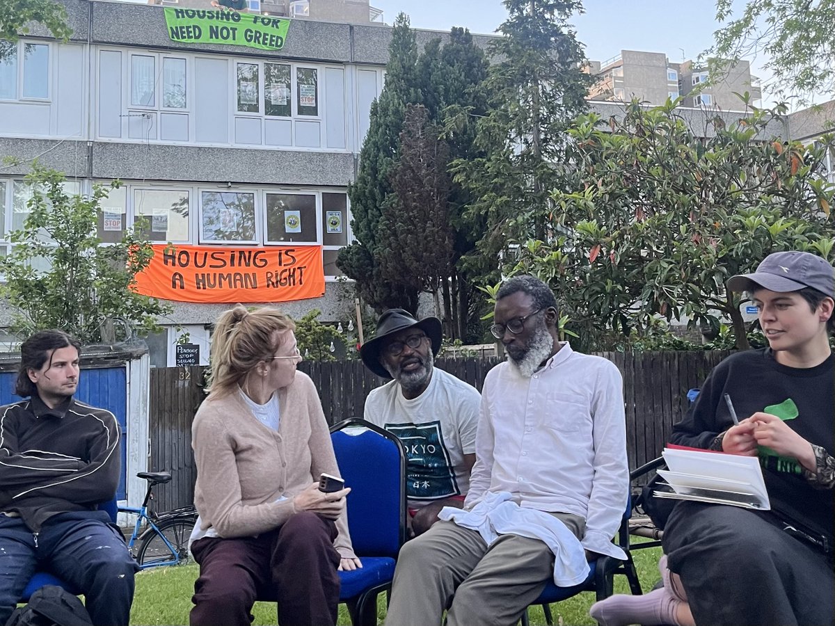 Great to talk to residents & occupy protestors on a sunny evening on the Lesnes Estate, Thamesmead. Why knock this down? Could it be soaring land values on the back of the Elizabeth Line and Crossrail...