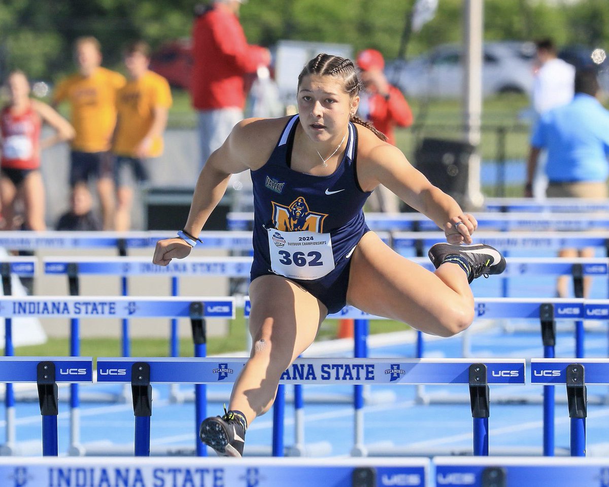RacersXCTF's tweet image. Our girl @jenna_paulyy1 leads the women’s heptathlon after Day 1 with four top-3️⃣ finishes, including a first-place finish in the 100-meter hurdles!!

Hear the senior’s thoughts going into the final four multi events tomorrow ⤵️

#GoRacers🏇