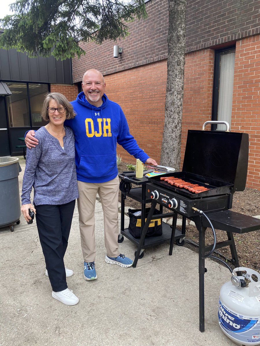 Lauren Bushwaller (@bushwallerojh) on Twitter photo We finished off Teacher Appreciation Week with a courtyard BBQ courtesy of our administration, including the best interim Assistant Principals we could ask for! <a href="/OJHEagles/">OJHEagles</a> #osd135 We finished off Teacher Appreciation Week with a courtyard BBQ courtesy of our administration, including the best interim Assistant Principals we could ask for! <a href="/OJHEagles/">OJHEagles</a> #osd135