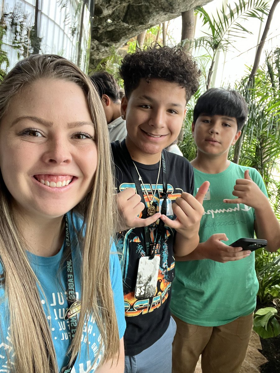 We had the best time taking our kiddos who worked ALL year to meet their attendance goals. They decreased their absences by 54%!! Thank you @IISDFoundation for granting us the opportunity to celebrate a wonderful year at the Dallas World Aquarium 💖 @netzeroJMS