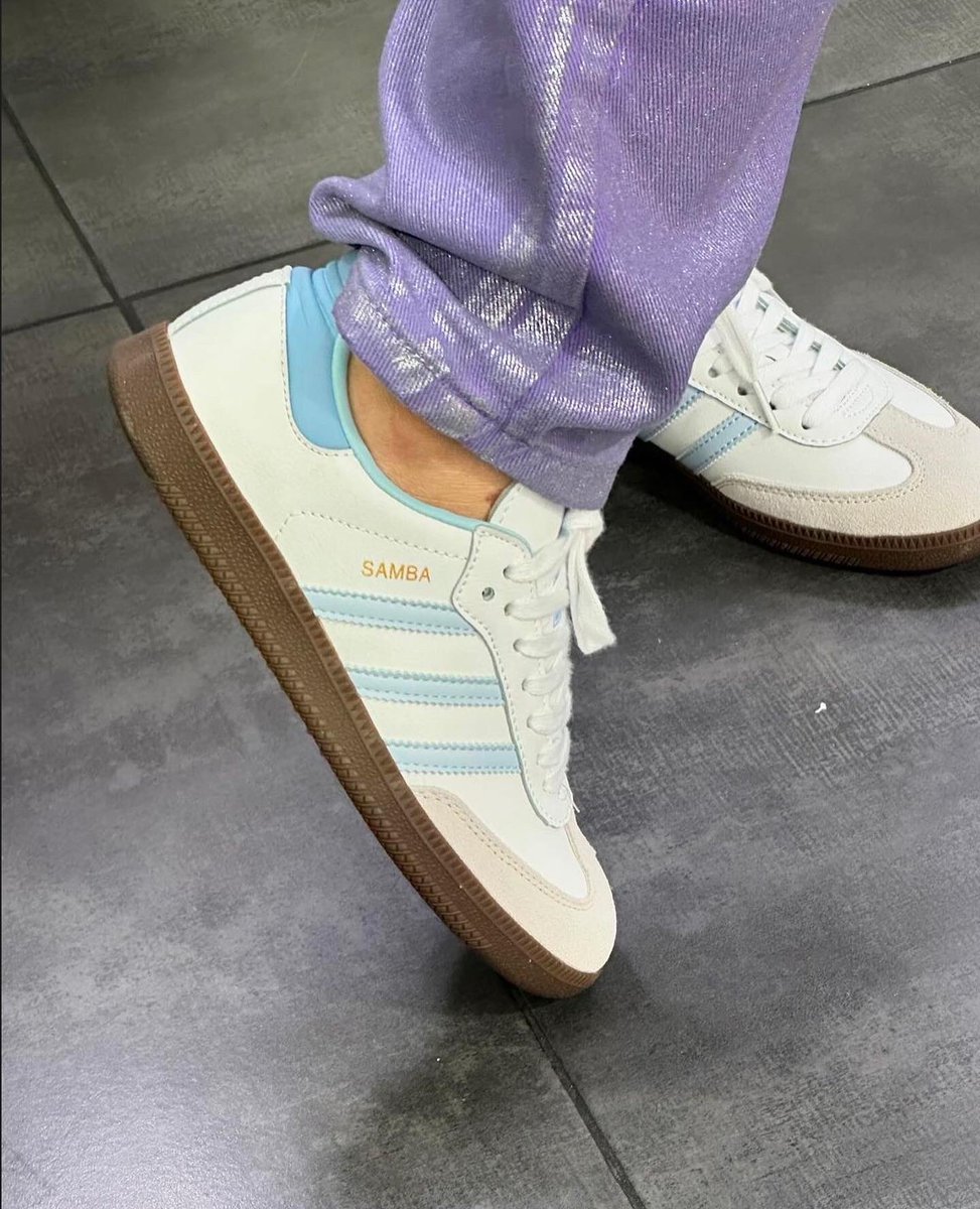 Explora el mundo de la moda con 
@bynice33oficial 👠✨

Encuentra tu estilo único en cada par de zapatos

¡Visítalos en Centro San Ignacio, Sector Oeste, Nivel Blandín, Local BL-13-01 ! 

#CentroSanIgnacio #bynice #zapatos #Trendy #caracas