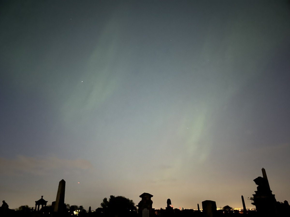 maksinkster's tweet photo. Aurora Borealis (Northern Lights) is coming to Glasgow, Scotland!
#auroraborealis #northernlights #glasgow #scotland https://t.co/7BKFHLZVNq