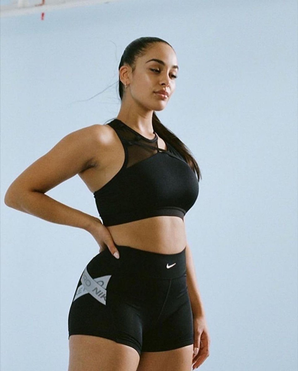 culturejpg's tweet photo. Jorja Smith 🖤 https://t.co/z25wg6vXoy
