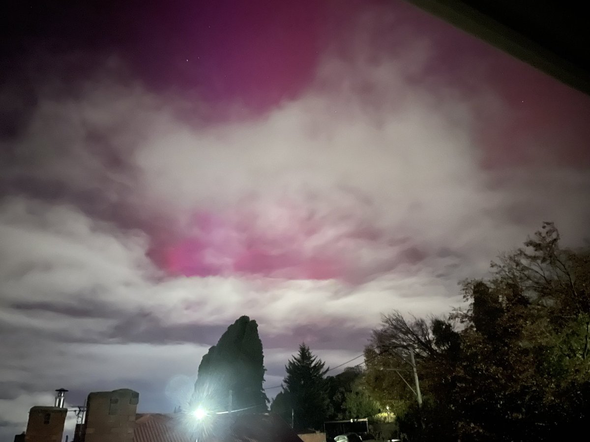 I’ve never managed to seen the #aurora australis properly before. Our house faces the wrong direction. This morning was the best 4am trip to the loo ever!  This is central Hobart with street lights everywhere. I can’t wait to see other people’s pics! #Tasmania