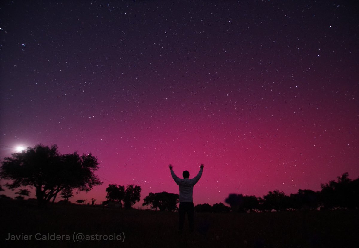 AURORAS VISIBLES DESDE CÁCERES, EXTREMADURA‼️🇪🇸✨ 

Tomada a las 23:10 hora española desde Cáceres, Extremadura (Latitud: 39 grados)