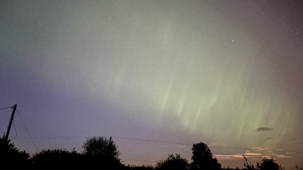 The Aurora is started to peak out here in north Laois! @CarlowWeather