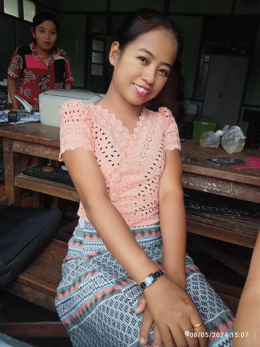 😍😍😍ပြုံးလိုက်ပါအချစ်ရယ်