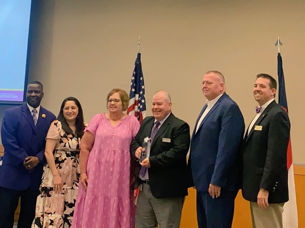 It was great to celebrate @MooreSchools being recognized as a Purple Star military friendly school district for the 4th year in a row at the NCDPI Purple Star Awards Ceremony on Thursday! It was even more exciting to have @UnionPinesHs featured at the ceremony!! #MCSProud
