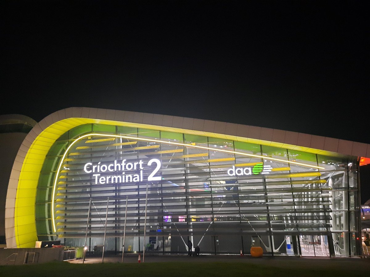 Dublin Airport is tonight lit up in yellow in solidarity with the many thousands of people around Ireland who will take part in #DarknessIntoLight walks in the early hours of Saturday morning. 🌅