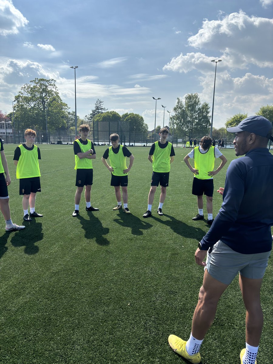 More pros at TFA 🔊 What an experience for our TFA and Year 11 football students to have a training session delivered to them by two former senior internationals in Colin Kazim Richards and Simeon Jackson. A pleasure to deliver elite football opportunities for our students!
