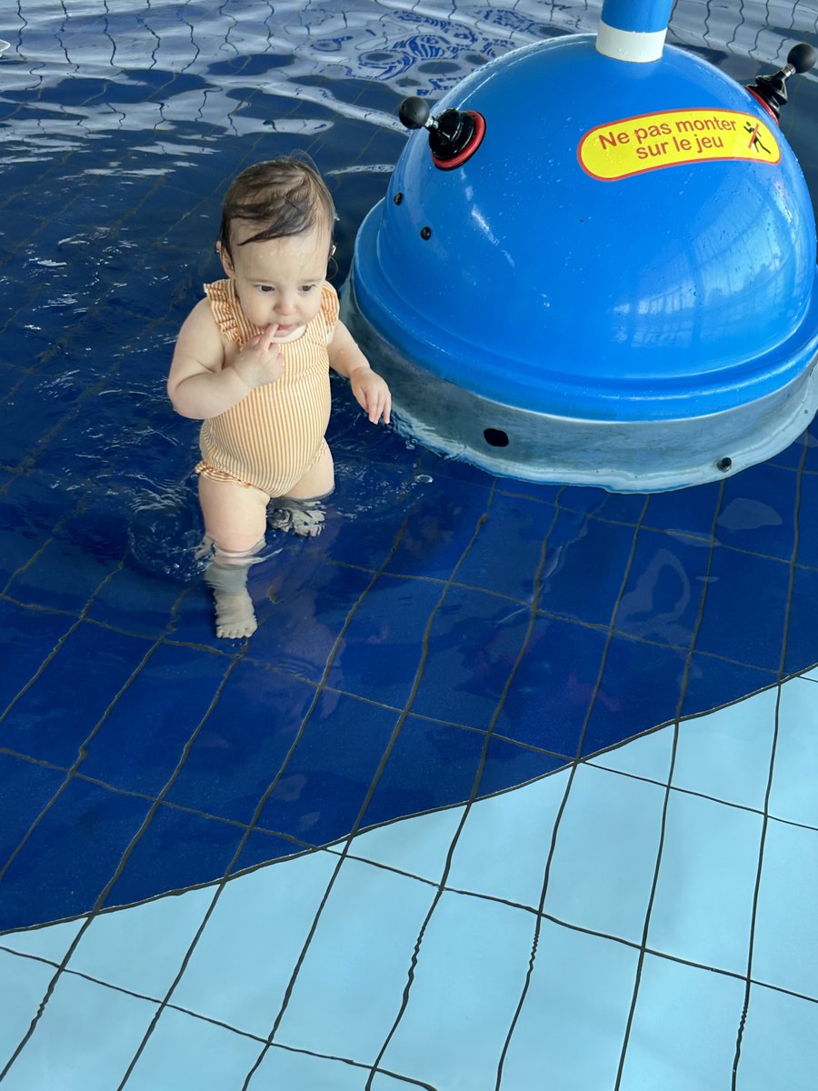 1ere fois à la piscine avec ma fille 🥰
