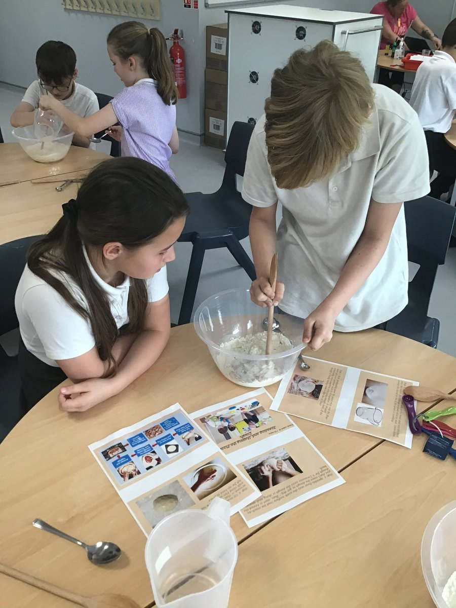 Miss Crossley tweet media