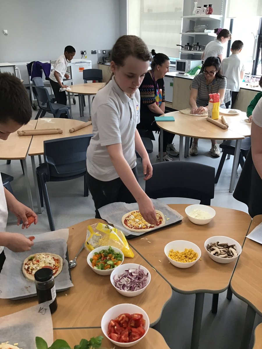 Miss Crossley tweet media