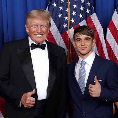 Donald Trump posted a picture of himself and Barron in honor of Barron’s graduation. They are so close!