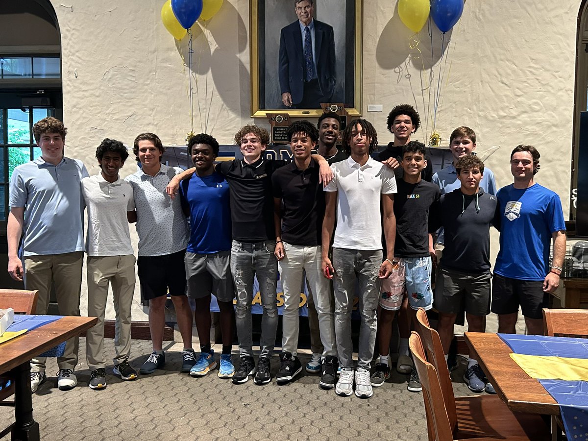 Great to get together last night with this group to celebrate this past season and all of its accomplishments.  Thanks again to the seniors for all of their leadership and dedication to the program.  You will be missed!