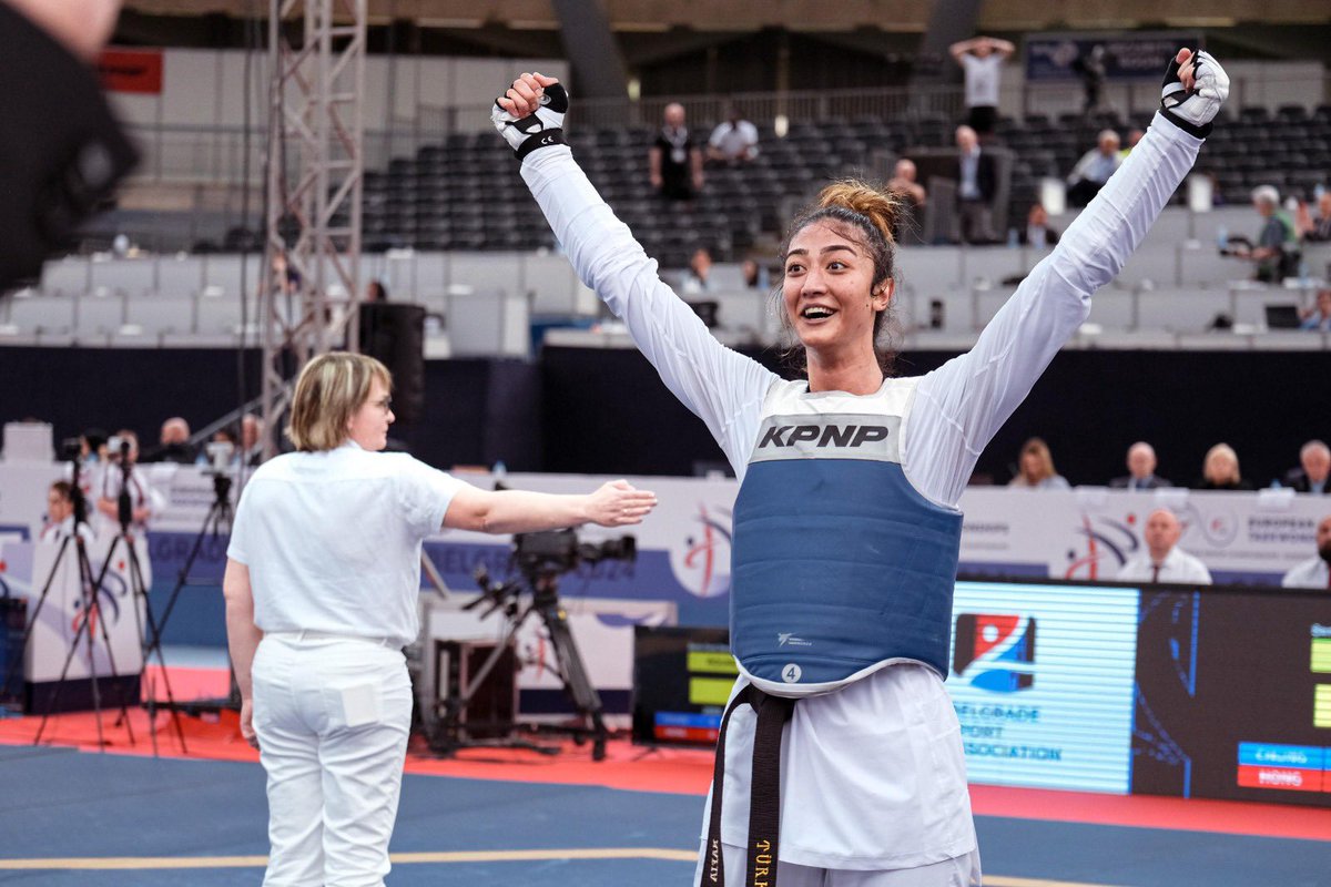 🥋 Avrupa Tekvando Şampiyonası'nda kadınlar +73 kiloda gümüş madalya elde eden milli sporcumuz Nafia Kuş Aydın'ı tebrik ediyorum.🥈🇹🇷👏🏻