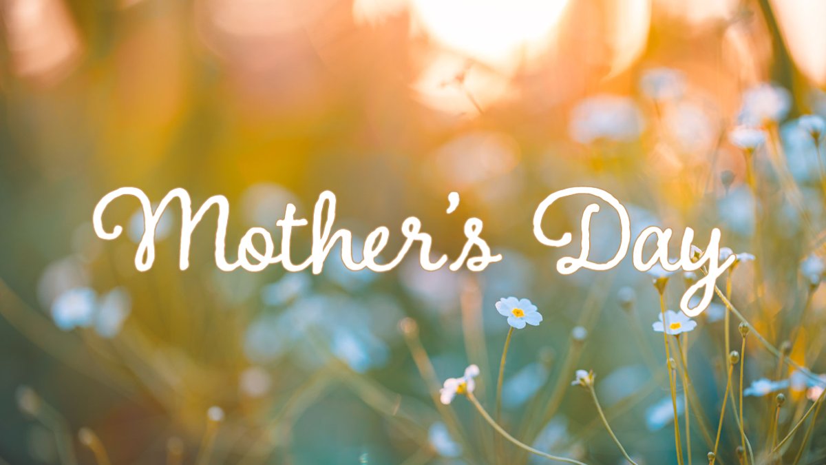 Looking for a fun, family event to celebrate Mother's Day weekend? Here's a great online list of events: zurl.co/qs5G #SouthernOregon #MothersDay