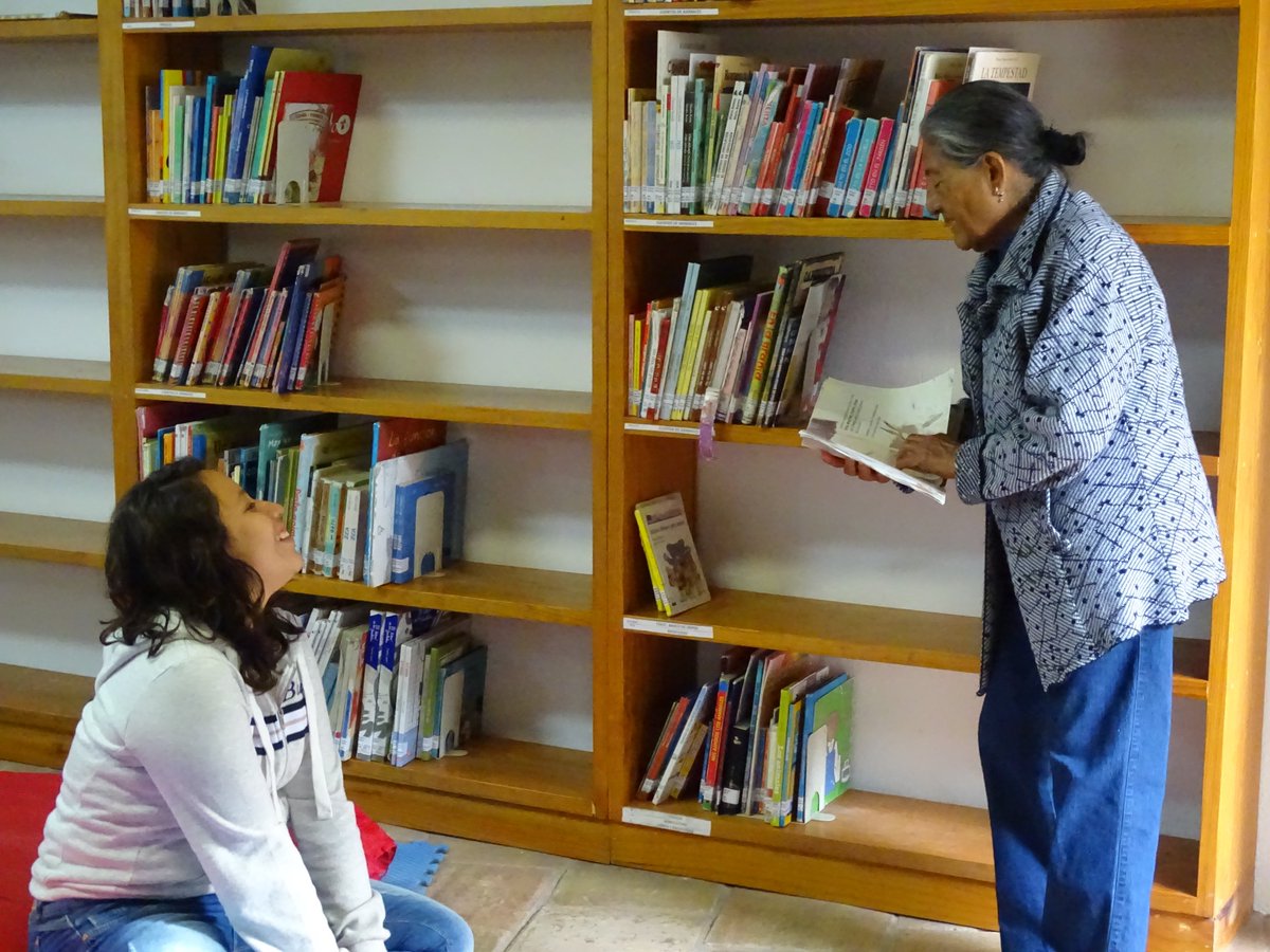 ¿Qué mayor felicidad que tu madre te lea?

¡Feliz Día de las Madres!

@FundacionAHHO #bibliotecahenestrosa #BibliotecaBS #diadelasmadres2024