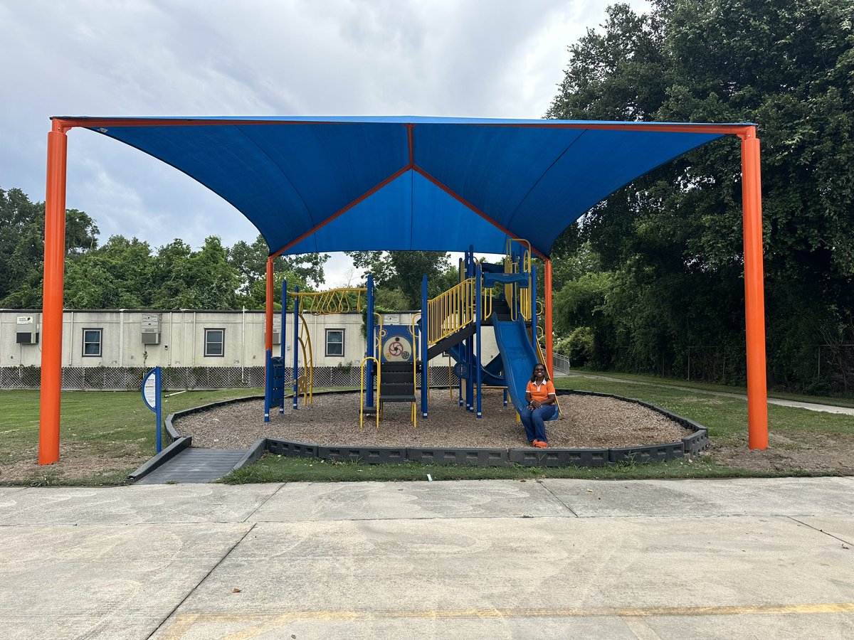 @Anderson_AISD @AldineISD @AldineHPE @MDAndersonNews we have our sun shade cover for the playground. The students will enjoy cooler Days and fun plays! Thank you to all Who played a role!