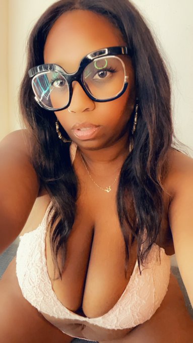 Online for a good time, not a long time. 😈  https://t.co/3dPHddv2Qi  Or link in bio 🩷  (Also available<a href="/tag/smile"class="tags"><span>#smile</span></a><a href="/tag/model"class="tags"><span>#model</span></a><a href="/tag/vibes"class="tags"><span>#vibes</span></a><a href="/tag/guess"class="tags"><span>#guess</span></a><a href="/tag/guessjeans"class="tags"><span>#guessjeans</span></a><a href="/tag/onlyfans"class="tags"><span>#onlyfans</span></a>