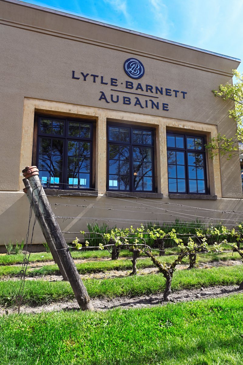 On our grand opening of Lytle-Barnett | Aubaine, we are taking a moment to reflect on everyone who helped us get to this eventful day. The community has welcomed us in such a gracious way. Cheers to you, and a sincere thank you. #oregonwine #oregonwinetasting