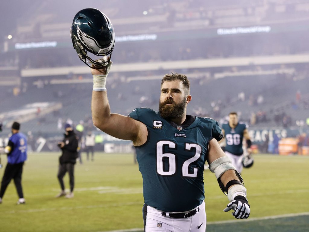 🚨NEWS🚨Jason Kelce has been in the #Eagles facility almost every day since he officially retired, according to Jake Elliott. 

👀👀👀