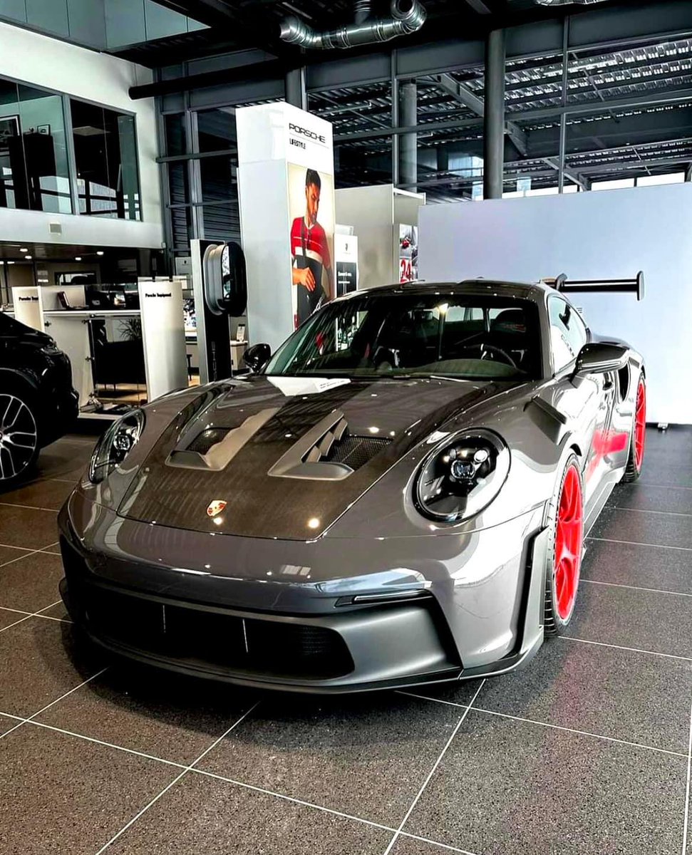 Amazing 911 GT3RS 🩶❤️