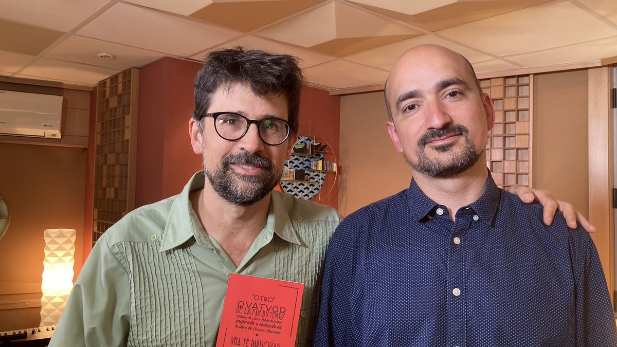 Assaig general (@assaig_general) on Twitter photo 🎙"He volgut crear una antidistopia on la ficció ha modificat la realitat"
.<a href="/pedrostrukelj/">Pedro Strukelj</a> i <a href="/BalcazarJp/">Juan Pablo Balcazar</a> ens han presentat el seu llibre-disc “Otro Quatuor de la fin du temps/Una fe particular” (<a href="/UnderPoolMusic/">UnderPool</a>)
🔊ccma.cat/3cat/strukelj-… 🎙"He volgut crear una antidistopia on la ficció ha modificat la realitat"
.<a href="/pedrostrukelj/">Pedro Strukelj</a> i <a href="/BalcazarJp/">Juan Pablo Balcazar</a> ens han presentat el seu llibre-disc “Otro Quatuor de la fin du temps/Una fe particular” (<a href="/UnderPoolMusic/">UnderPool</a>)
🔊ccma.cat/3cat/strukelj-…