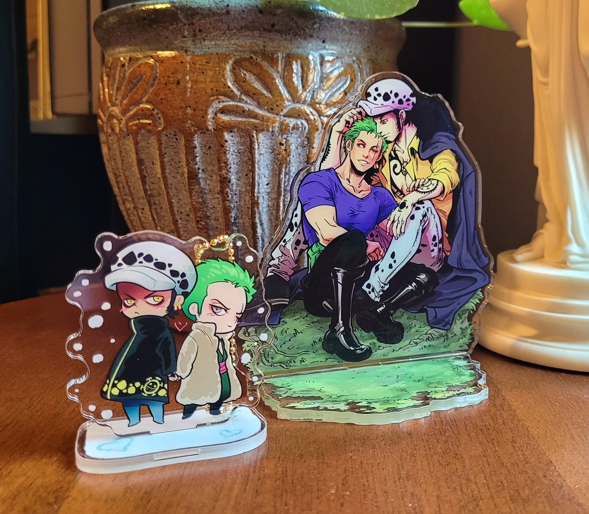 Standees have arrived! I'll be packing them up tonight and shipping them out Monday! Thanks everyone for being so patient 💛💚