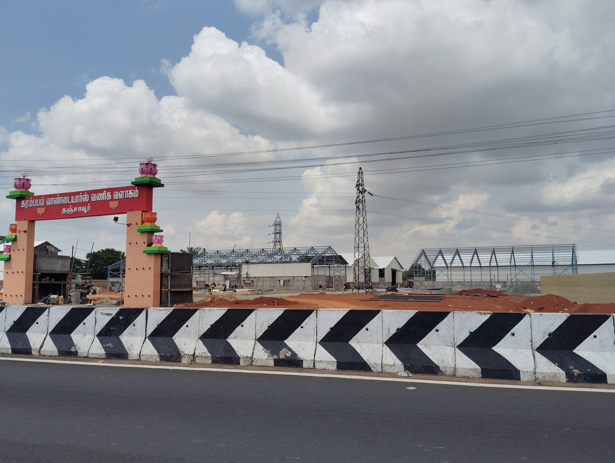 U/C 🏗️ (10.5.24) Karambayam Vandayaars Shopping Arena. (Wholesale & Warehouses) 📍near, Pattukkottai Byepass Jn Pudupattinam (Village Panchayat), #Thanjavur 🛍️🔜