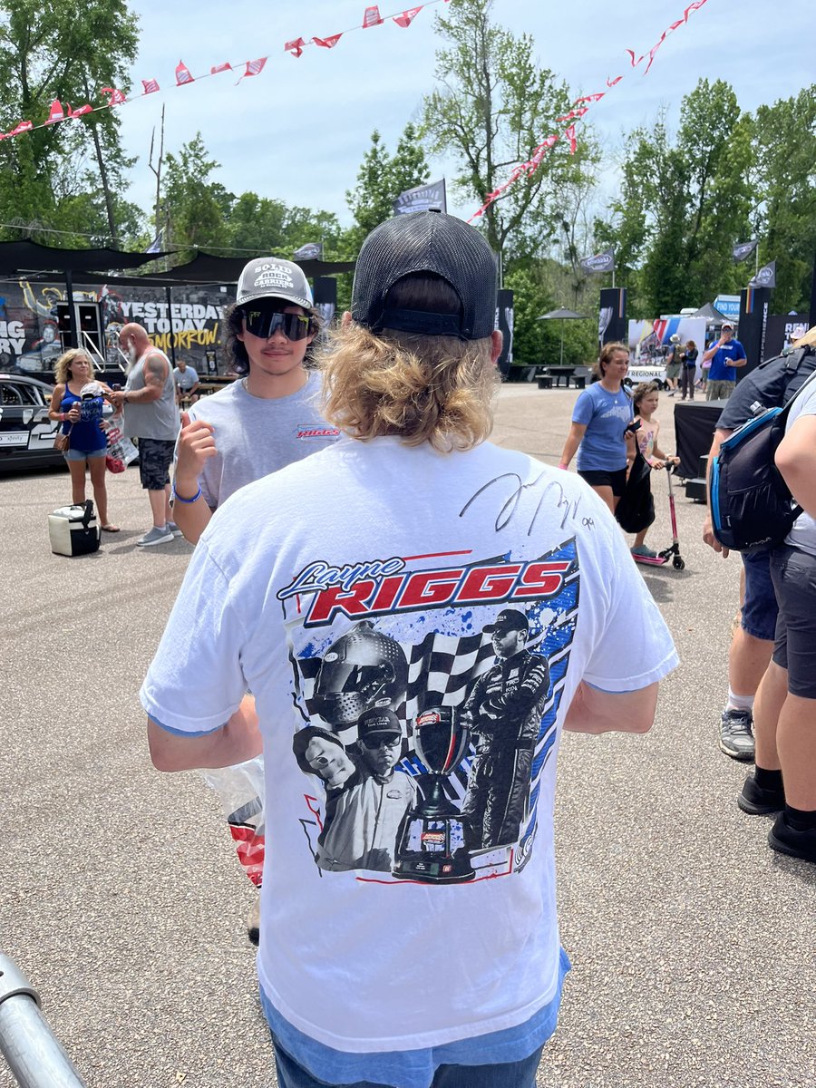 Bringing out the @LayneRiggs99 throwback tee here @TooToughToTame!