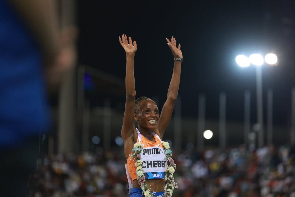 A spirited finish by Beatrice Chebet has seen her win the 5000m race at the #DohaDL with a world leading time of 14:26.98. Congratulations Chebet.