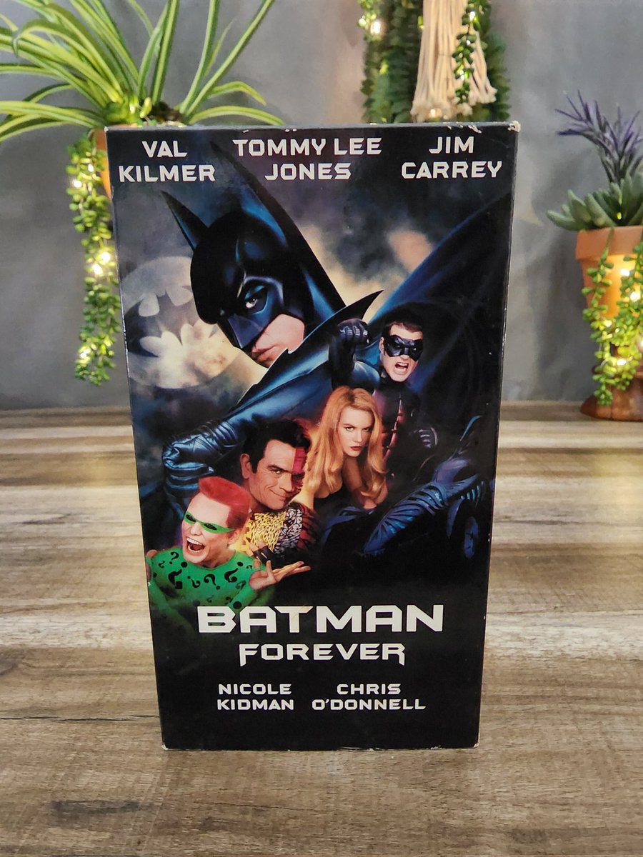 #MyNostalgicLife #BatmanForever #ValKilmer #TommyLeeJones #JimCarrey #NicoleKidman #BrianODonnell #vhs #vhstapes 
mynostalgiclife.etsy.com/listing/149835…