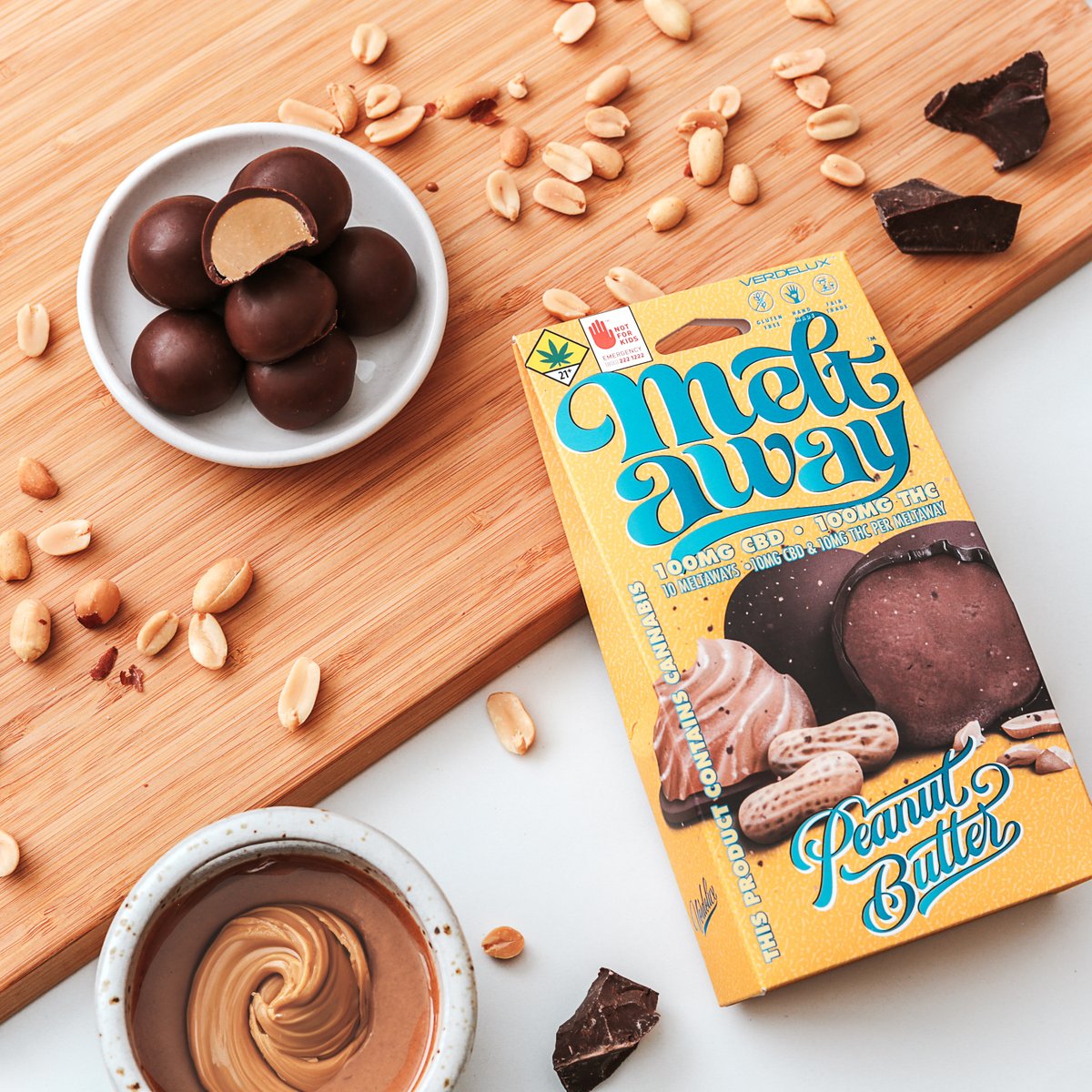 Creamy dreamy Meltaway peanut butter truffles 🥜 Doesn't get much better than these amazing delights!

#verdelux #FridayFeeling #seattle #spokane #redmond #kirkland #chocolate #peanutbuttertruffles