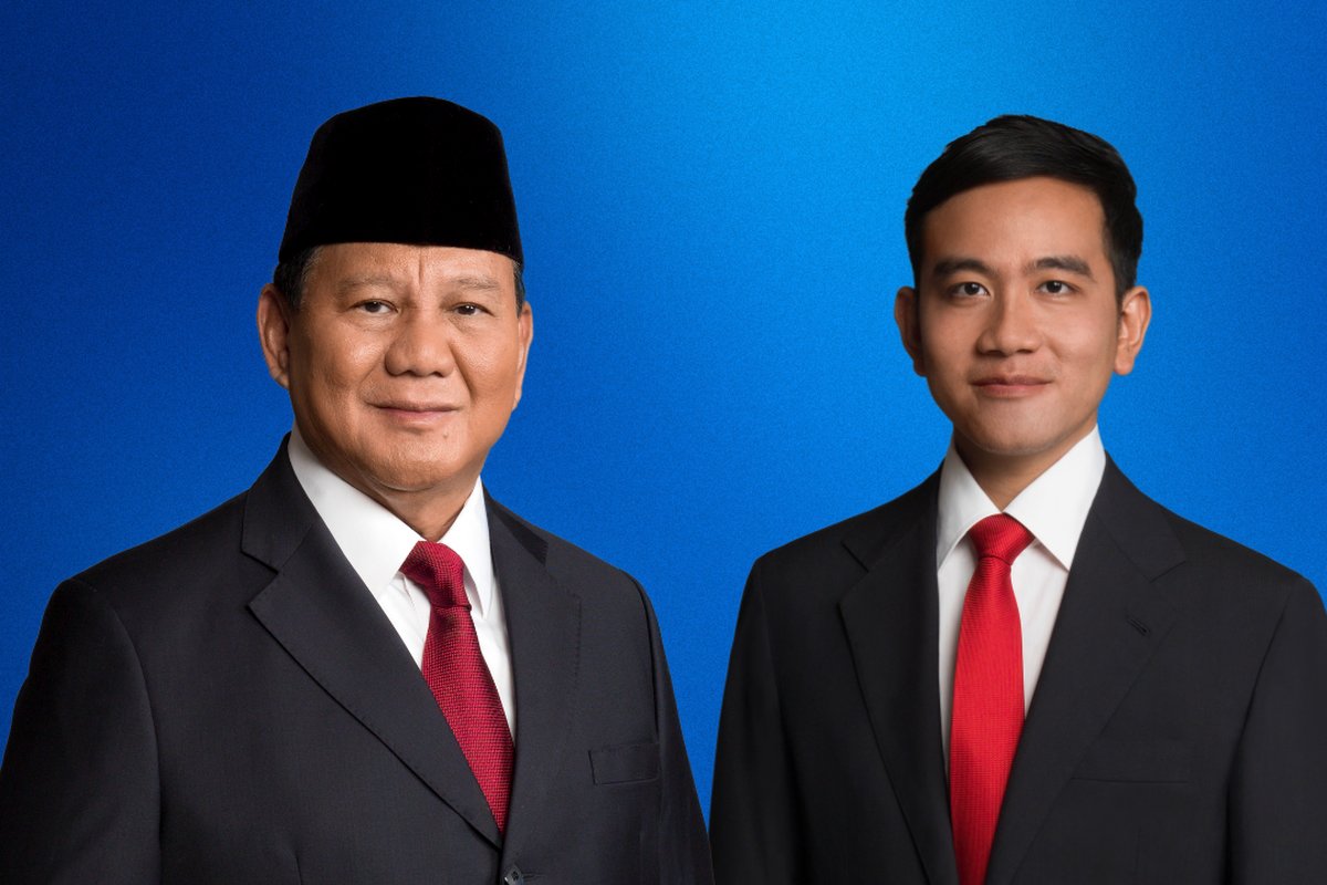 Kepada Yth, Bapak @prabowo & @gibran_tweet Saya dan orang tua dari Rakyat indonesia berharap kepada Bapak ketika sudah dilantik menjadi Presiden & Wapres Indonesia. TOLONG ! BERANTAS NARKOBA. Covid19 yg kasat mata saja Bisa Ditracing, apalagi Agen & Bandar Narkoba.