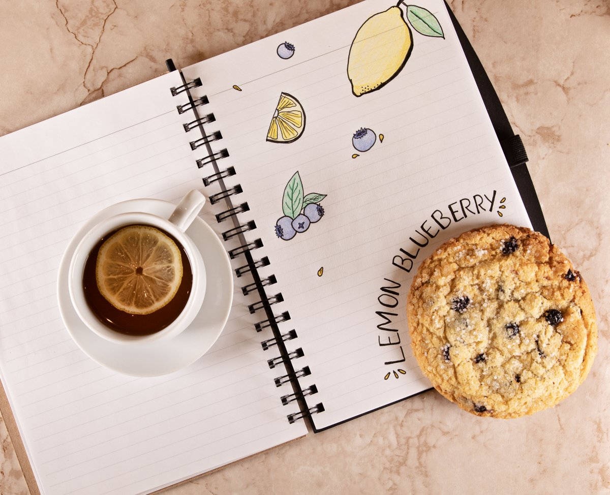 Treat yourself to the delightful flavor explosion of our Lemon Blueberry Manifesto Cookie! Loaded with juicy wild Maine blueberries, bringing taste of sunshine to every bite! 🍋💙 . . #manifesto #sweetstreet #sweetstreetdesserts #lemon #lemonblueberry #lemoncookie #sharesweetness