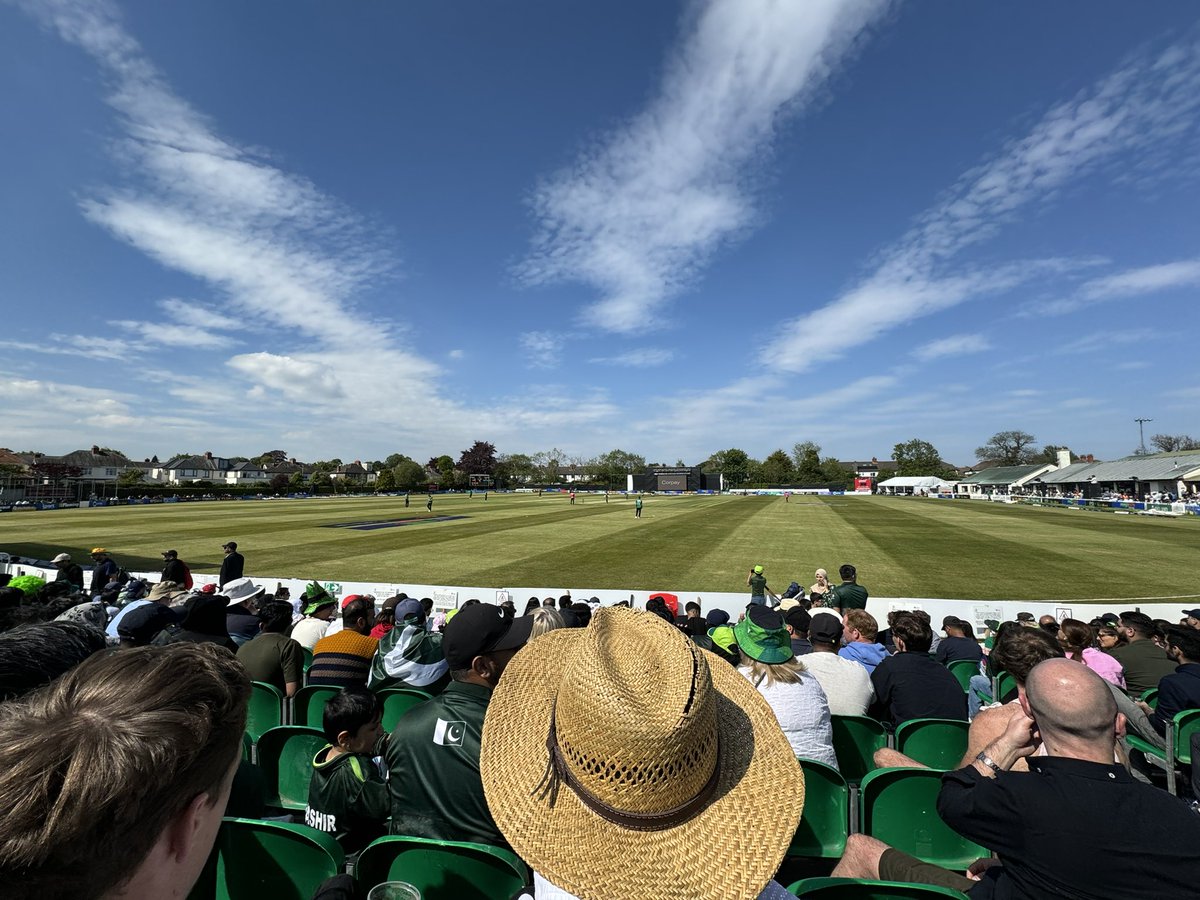 A fantastic day for @cricketireland beating @TheRealPCB at Clontarf. 

Great weather, great crowd, great match. Onwards to Sunday! #IRLvPAK