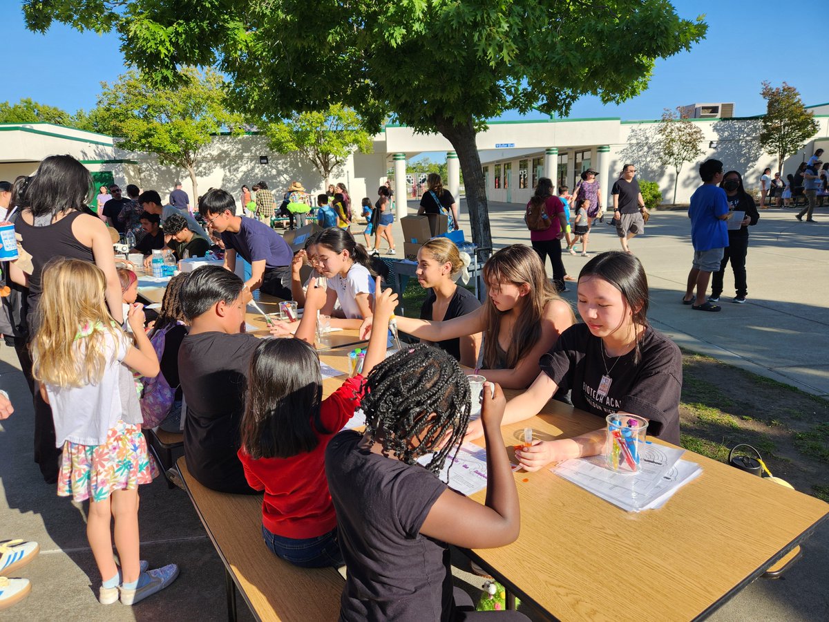shsbiotech's tweet photo. Biotech students enriching young minds! Our volunteers from the Biotech program brought science to life at Butler Elementary's Open House, engaging students with interactive activities and sparking curiosity about the wonders of science. https://t.co/lA162Z6EIc
