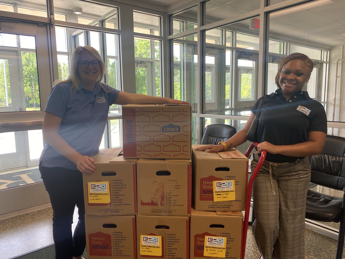 Thank you to E2D (Eliminate the Digital Divide) for their donation of 80 laptops to our students and families. E2D's mission is to make sure that all homes have computers in them. A special shout out to Christy Cowan and Kailyn Sutton for delivering the laptops to our school.