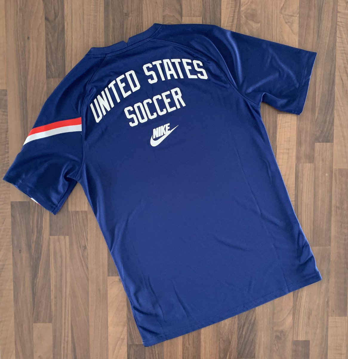 Addition number three… One or two may have spotted what it is 👏🏻 It’s another @USMNT pre match shirt this one’s the 2020/21 I believe… Whilst not a mad design it’s bloody clean & I think it’s brilliant because of that….Plus it was £6 what’s not to like 🇺🇸🔥 #USA #USMNT