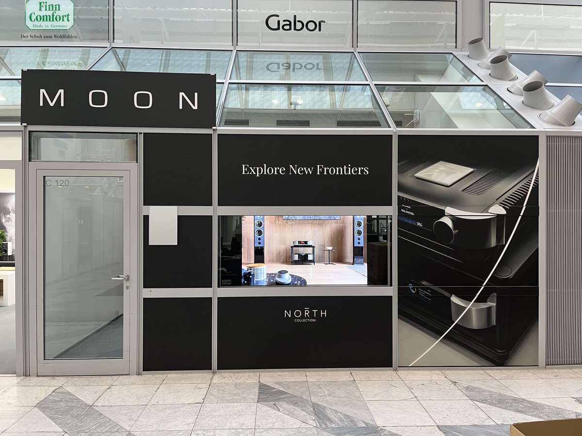 MOON by Simaudio tweet media