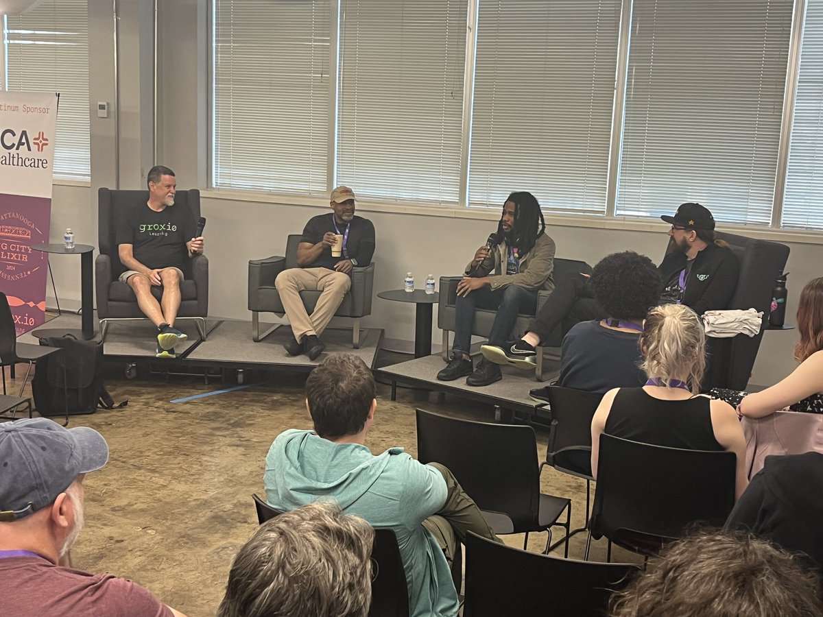 takasehideki's tweet image. .@BeamRadio1 recording happens at #GigCityElixir #myelixirstatus