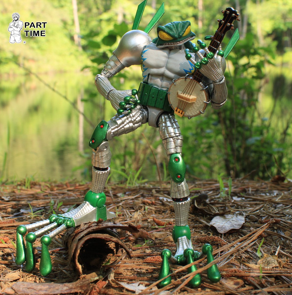 Cyberfrog contemplates the possible future of being the world's first cybernetically enhanced amphibious folk singer.
#cyberfrog #toyphotography #actionfigure #actionfigurephotography  #comicsgate