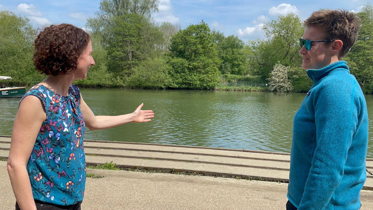 A constructive walkabout and meeting on the towpath today with @EnvAgency @OxfordCity @OxfordshireCC @bncdigital @HertfordCollege and @rail_guns. Together, we discussed how as a city we can take better care of the Isis and its environs - for the sake of all who use it.