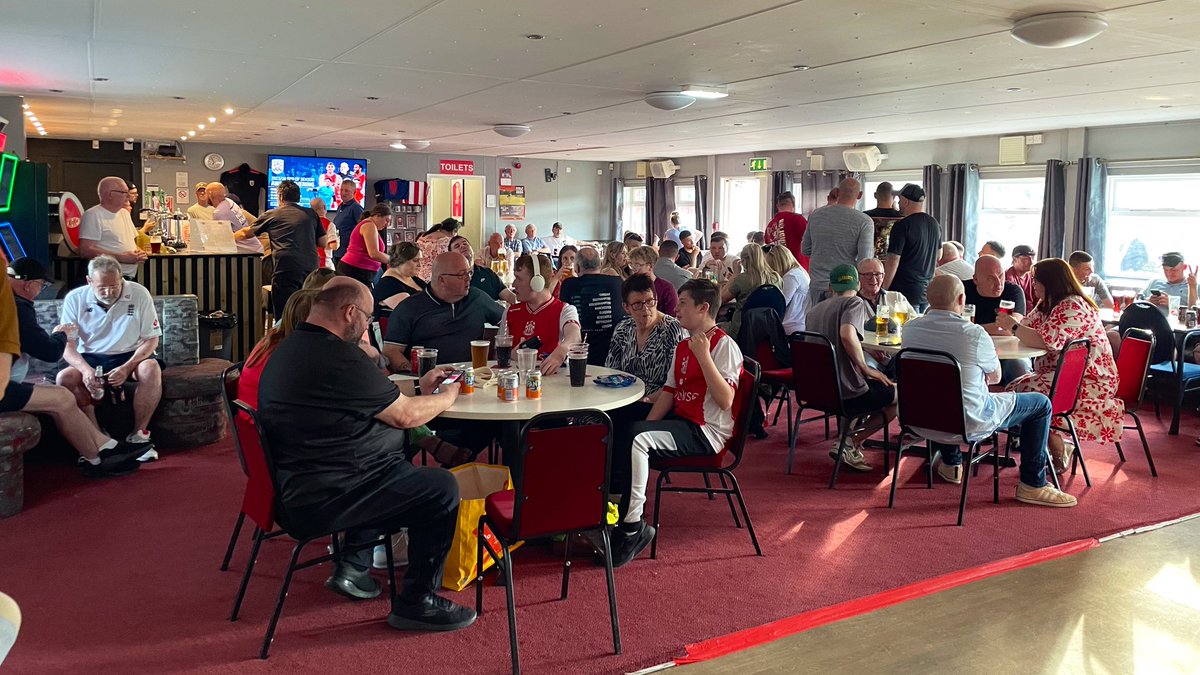 The clubhouse is filling up nicely ahead of our 2023/24 Awards Evening. Just 30 minutes to go! #OneTownOneClub