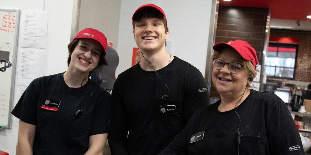 NEW STORE ALERT 🚨 Our NEW #Reynoldsburg, OH team is on the hunt for enthusiastic, hardworking Store Team Members and Supervisors! Who wouldn't want to join a company that cares about their employees and proves it 24/7/365?
Check out our openingz: bit.ly/3WxneS2