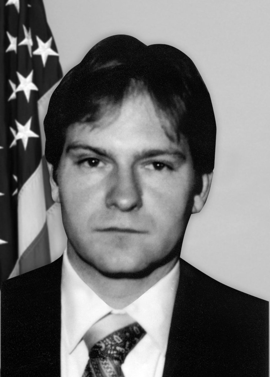 The #FBI remembers Special Agent Scott K. Carey, who died #OTD in 1988, from injuries sustained in a serious automobile accident. He was instructing a defensive driving school at the Special Operations Center when the accident occurred. #WallOfHonor fbi.gov/history/wall-o…